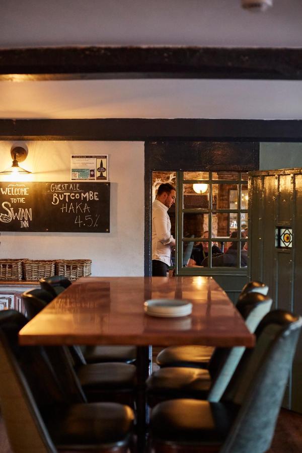 The Swan Inn Winscombe Exterior foto
